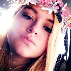 Meet your Posher, Macy